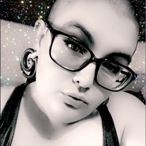 Meet your Posher, Lacey